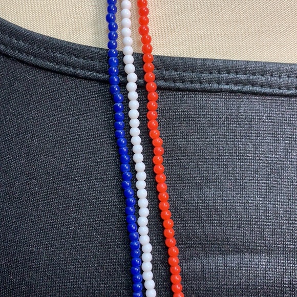 Vintage 3 strand beaded necklace - Picture 2 of 10